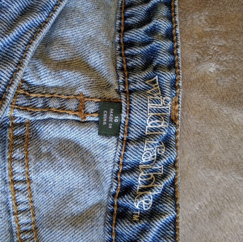 Jeans - Picture 2 of 4